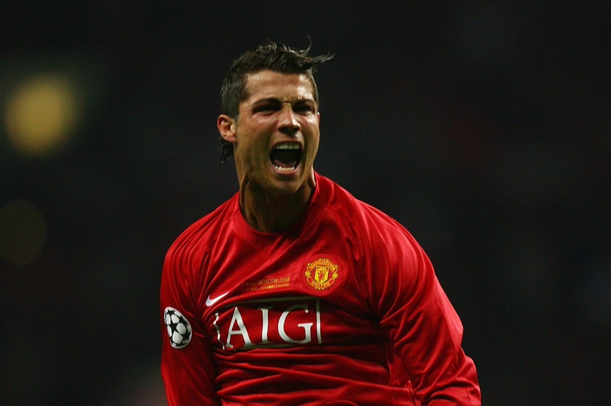 Cristiano Ronaldo khát khao làm đội trưởng MU