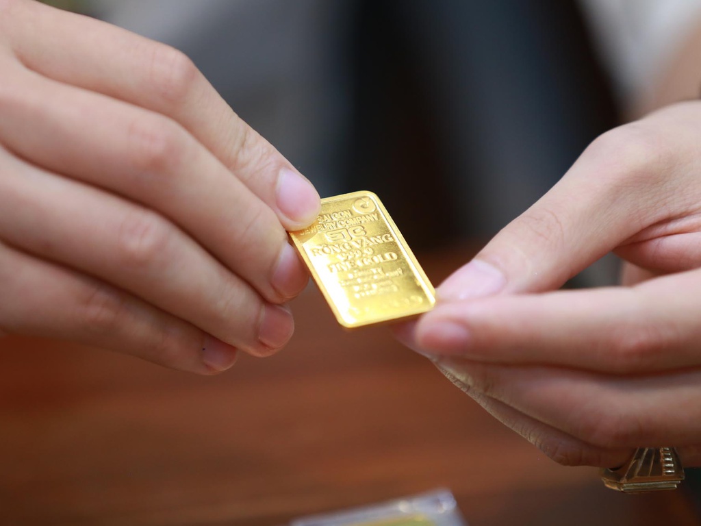 Giới trẻ Trung Quốc bỏ hàng tỉ USD mua vàng